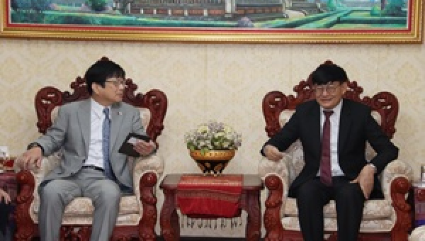 ລັດຖະມົນຕີ ສສກ ຕ້ອນຮັບການເຂົ້າຢ້ຽມພົບປະຂອງສະມາຄົມລັດຖະສະພາມິດຕະພາບຍີ່ປຸ່ນ-ລາວ