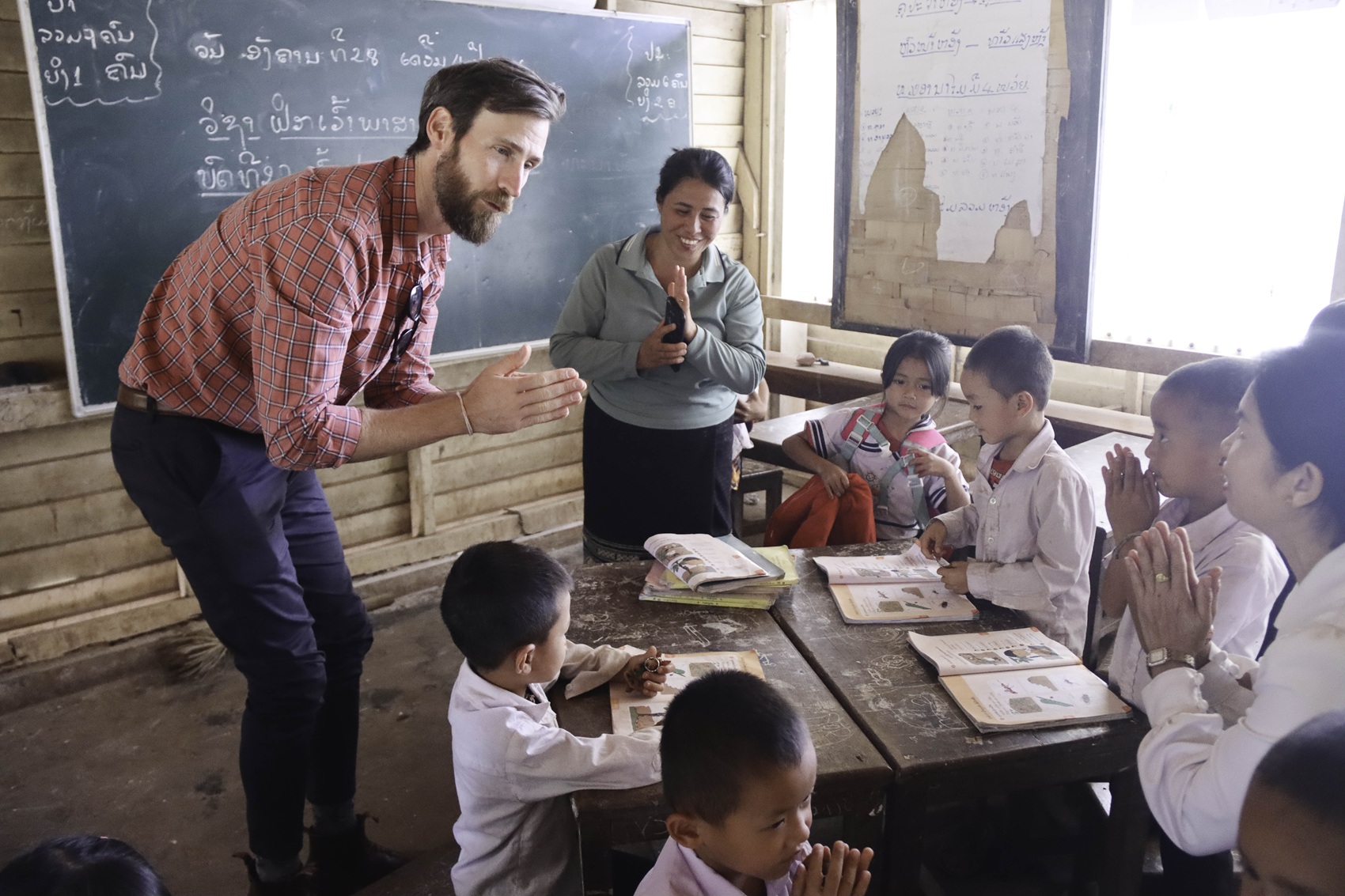 Mr Michael Currie First Secreatry of Australian Embassy envourages young students to continue learning